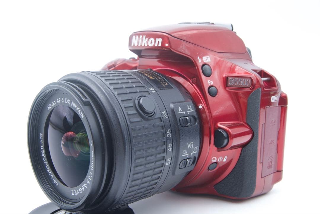 【カメラバッグ付き】Nikon D5500 手ぶれ補正レンズ 一眼レフカメラ美品