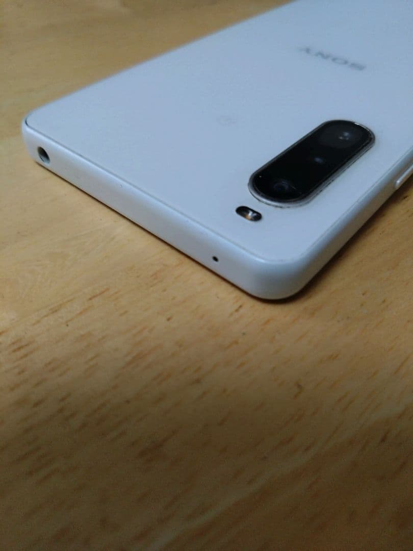Xperia10 IV ホワイト　SOG07 スマートフォン本体