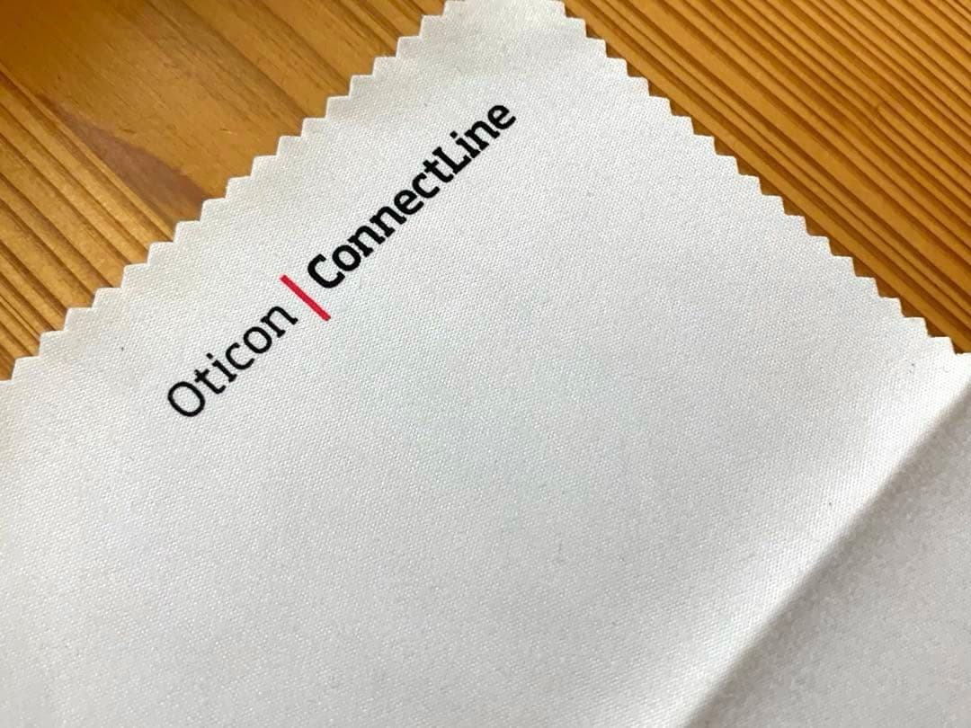 ほぼ未使用　oticon オーティコン　ストリーマープロ　ホワイト