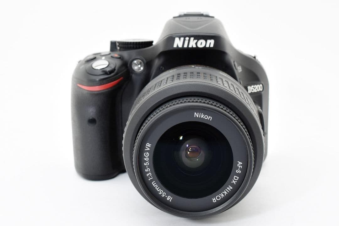 しっかり捉える高性能AF×高画質✨Nikon D5200✨手ブレ補正 標準レンズ