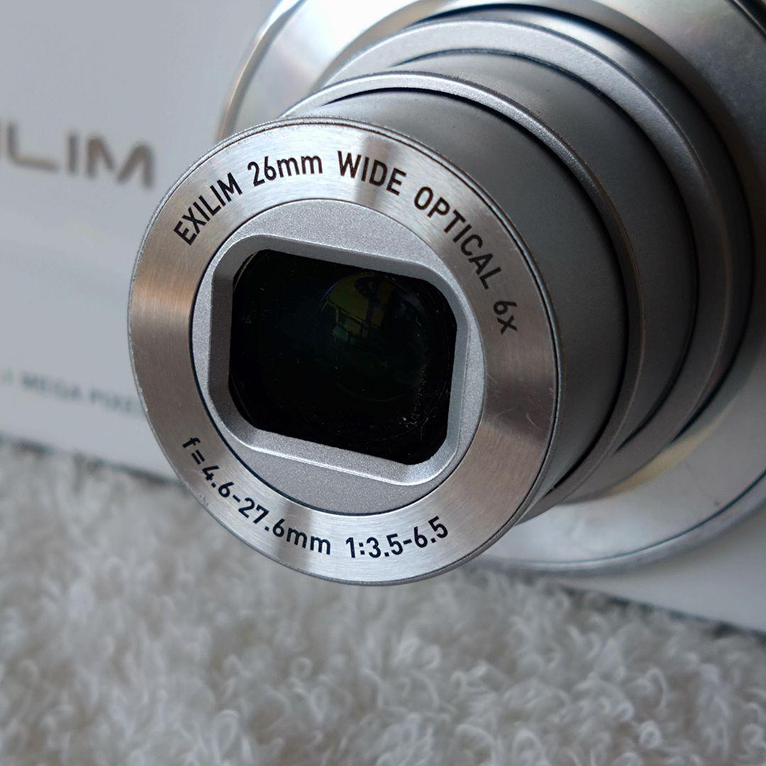 美品 CASIO EXILIM EX-ZS25 ホワイト 動作品 光学6倍ズーム