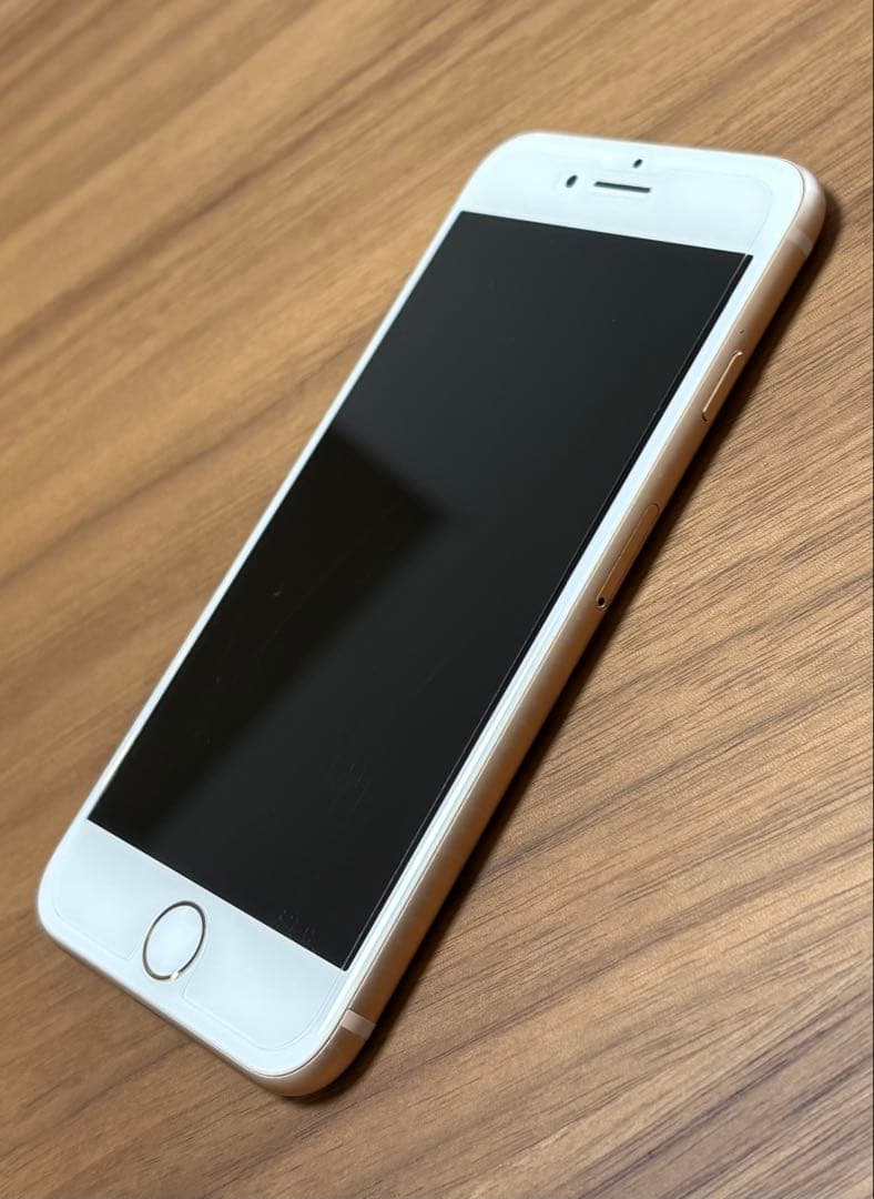 【美品】Apple iPhone 8 ゴールド 本体