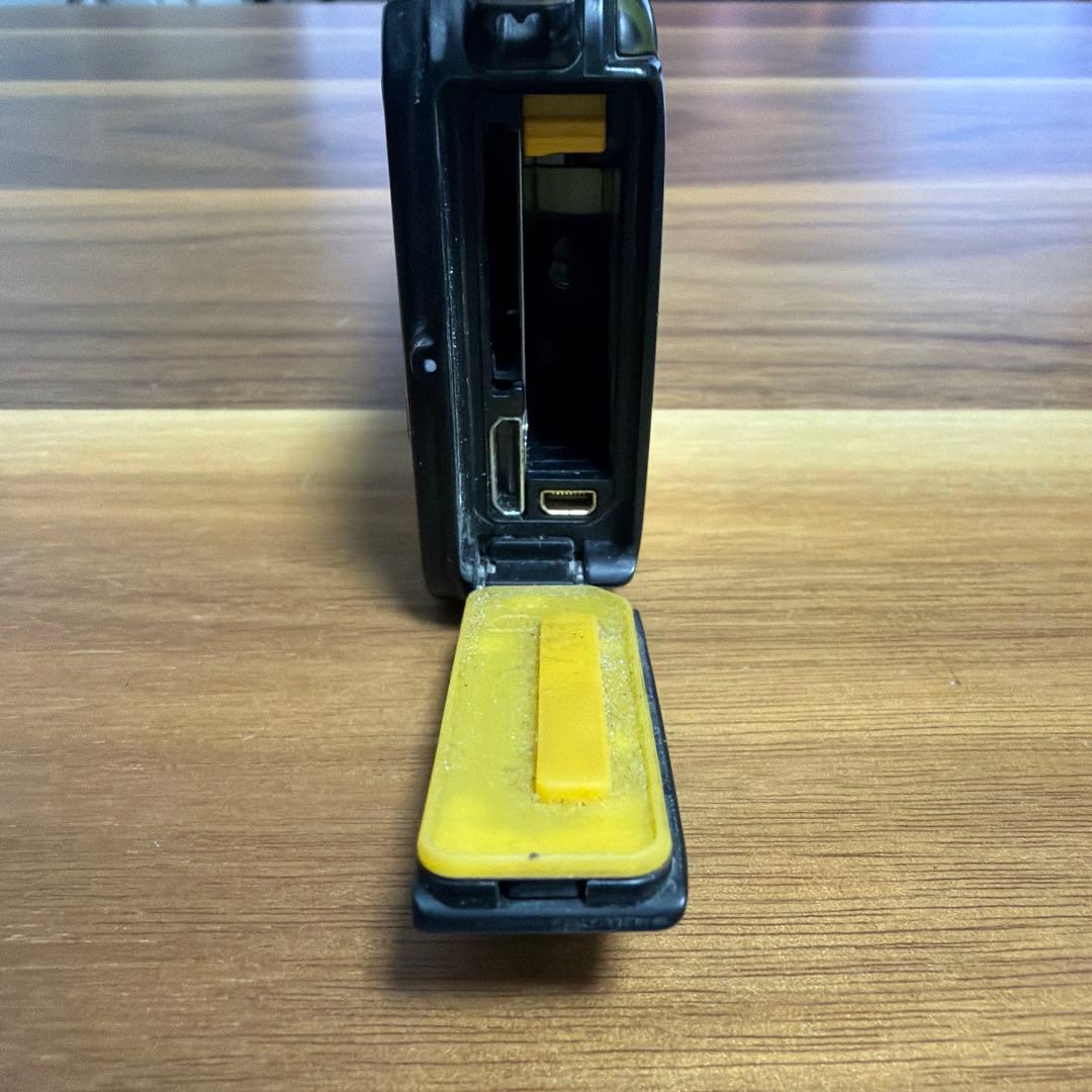 Nikon COOLPIX AW100 迷彩