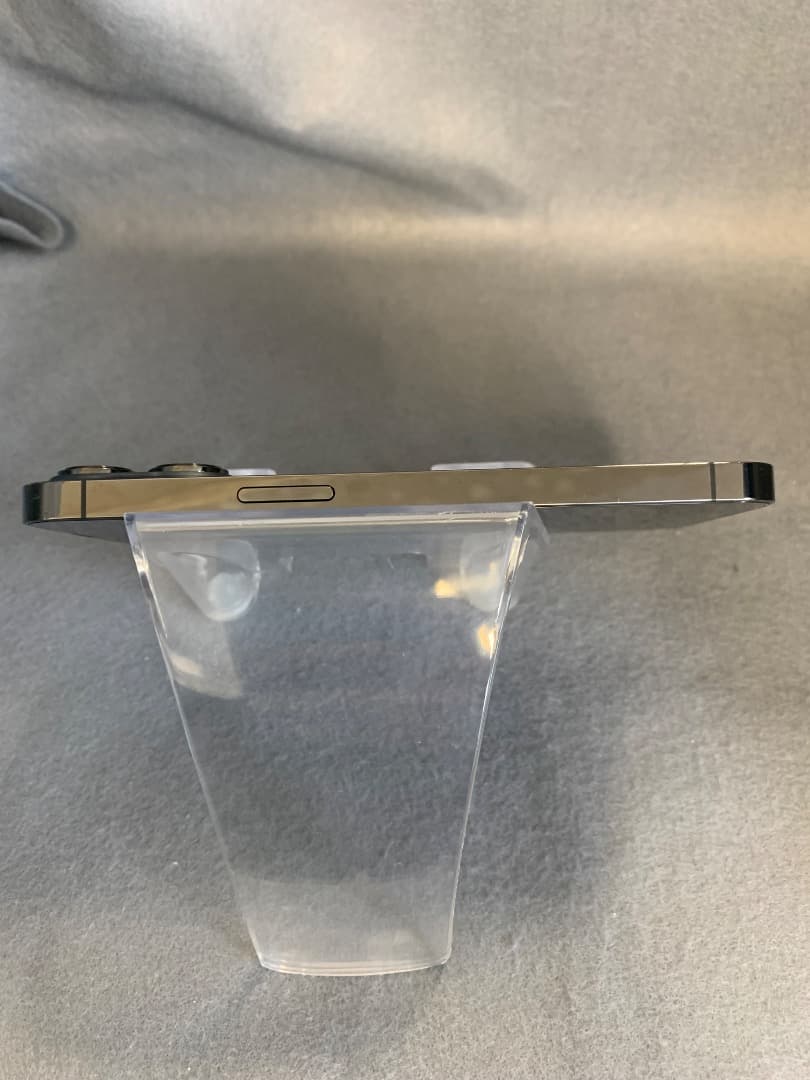 美品　国内版　SIMフリー　iPhone13 Pro 128GB グラファイト色