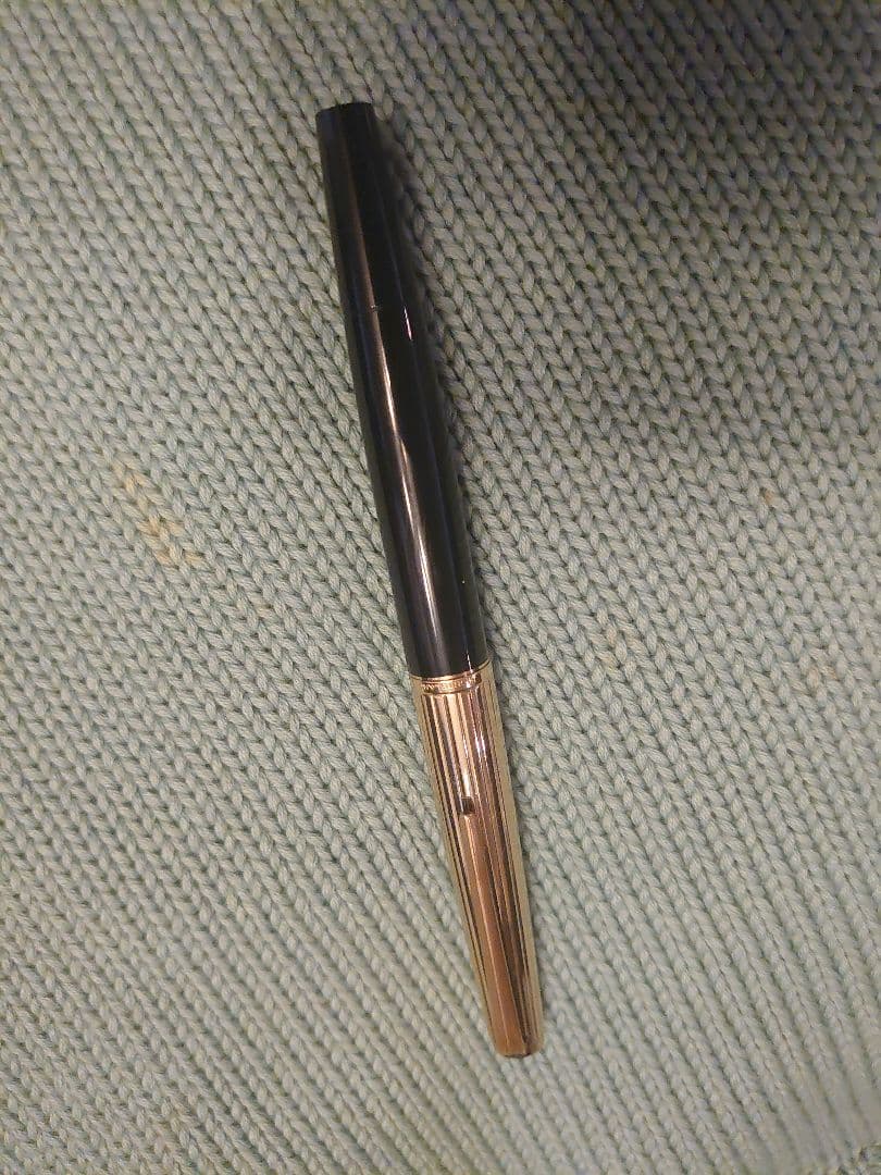 Montblanc 万年筆 黒 ゴールド 装飾 モンブラン ロゴ