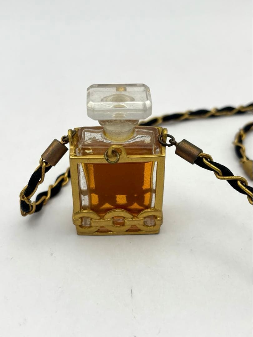 携帯香水ペンダントCHANEL COCO Eau de Parfum
