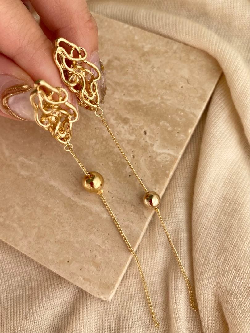 d671 nuance gold イヤリング/ピアス