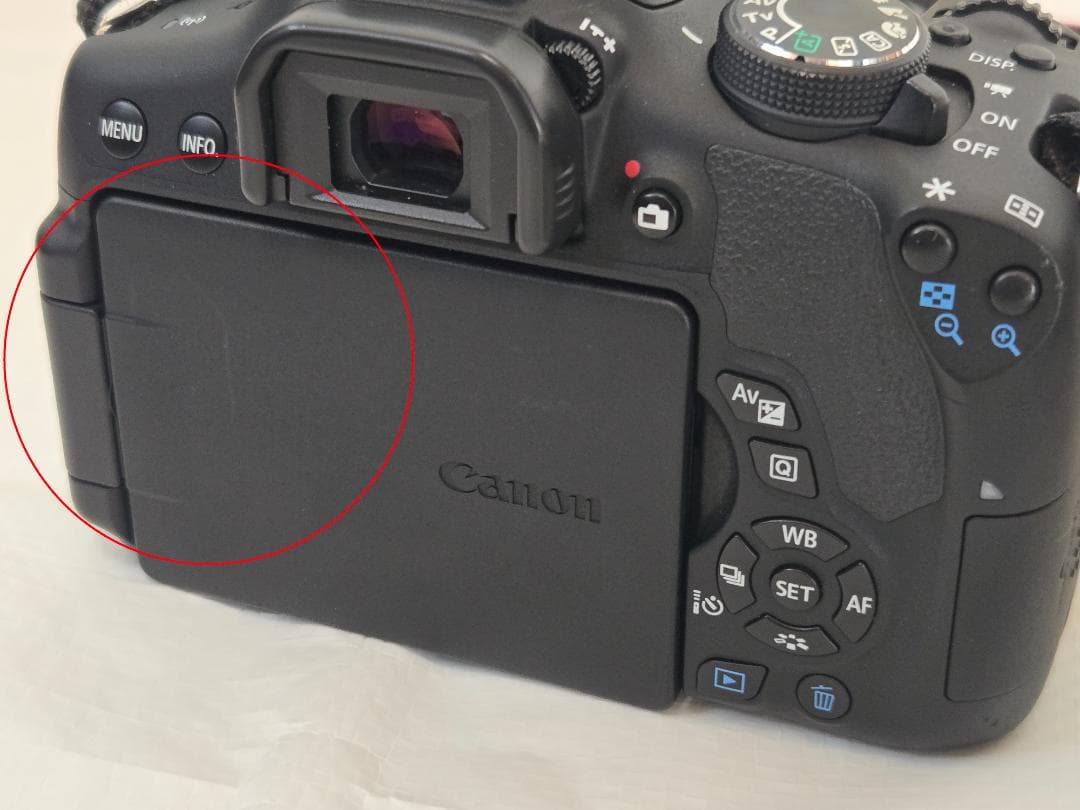 Canon EOS Kiss X8i ＋標準レンズ