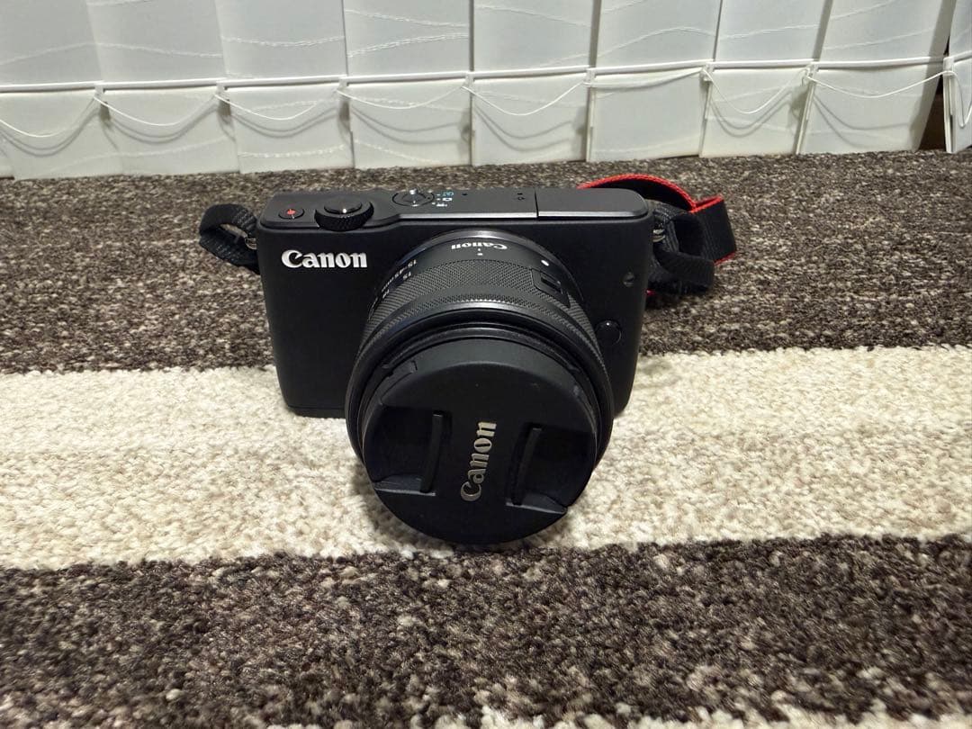 Canon EOS M10ミラーレス一眼カメラ