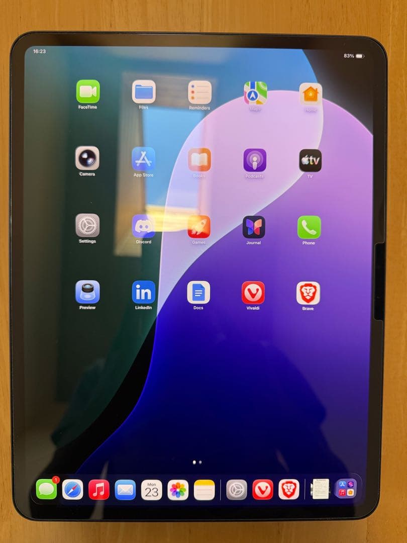iPad Pro (M4) スペースグレー　第七世代　第7世代　箱無し　ケース付