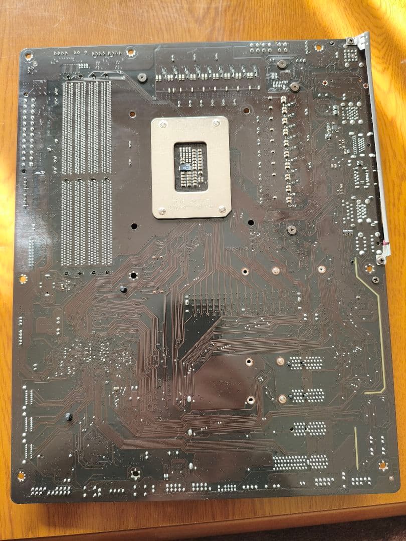 GIGABYTE Z690 UD DDR4 動作未確認