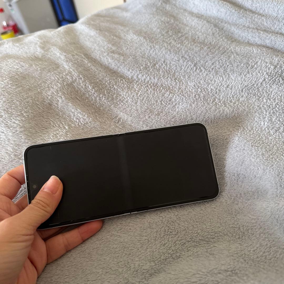 Galaxy Z FLIP6 256GB ブルー SIMフリー【A】