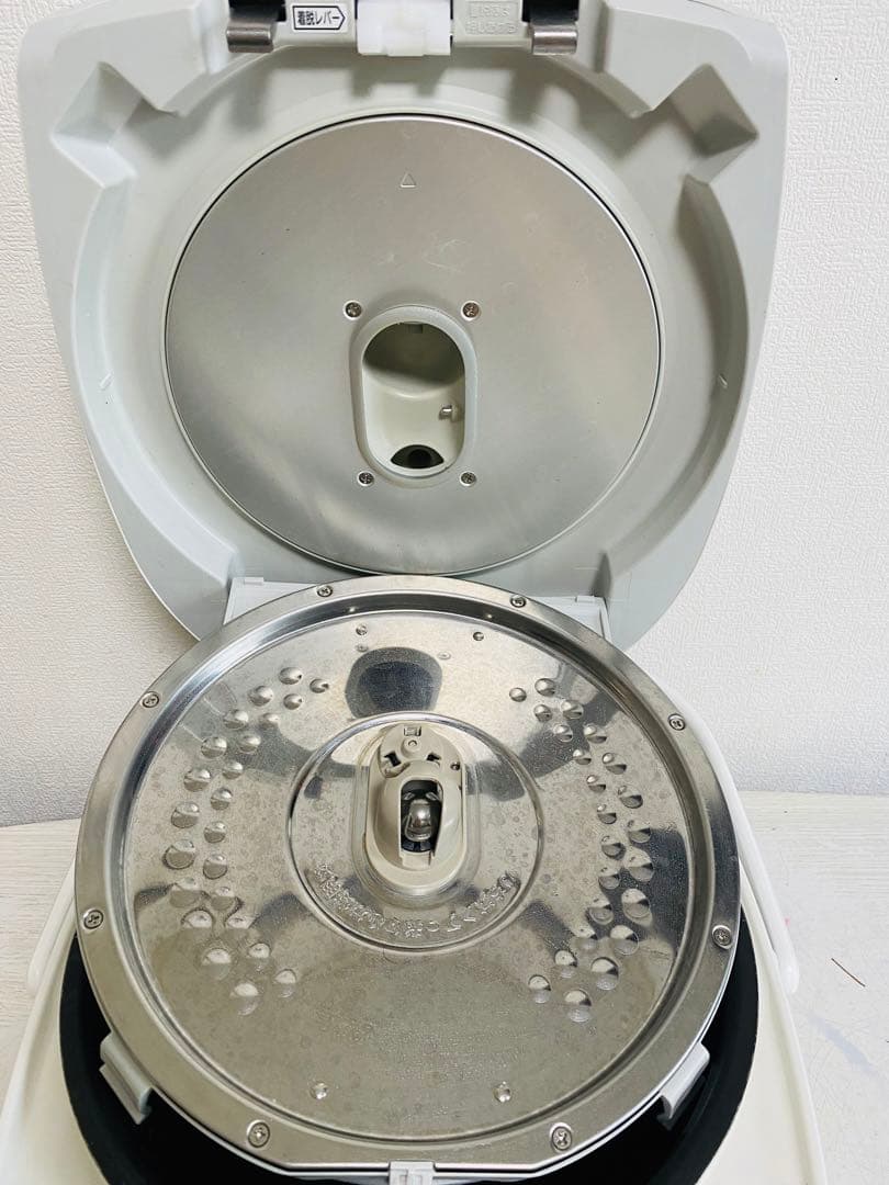 HITACHI 圧力IH炊飯器 RZ-BV180M（2018年製）