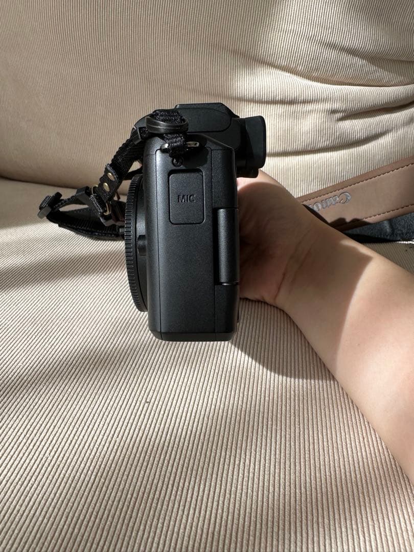 デジタルカメラ Canon EOSkissM2