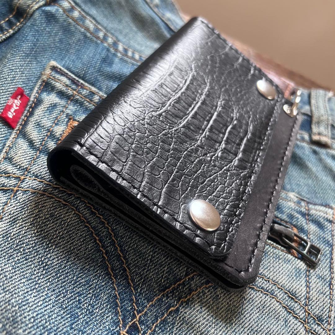 姫路レザー トラッカーウォレット ミドル 黒 マット クロコ型押し 銀