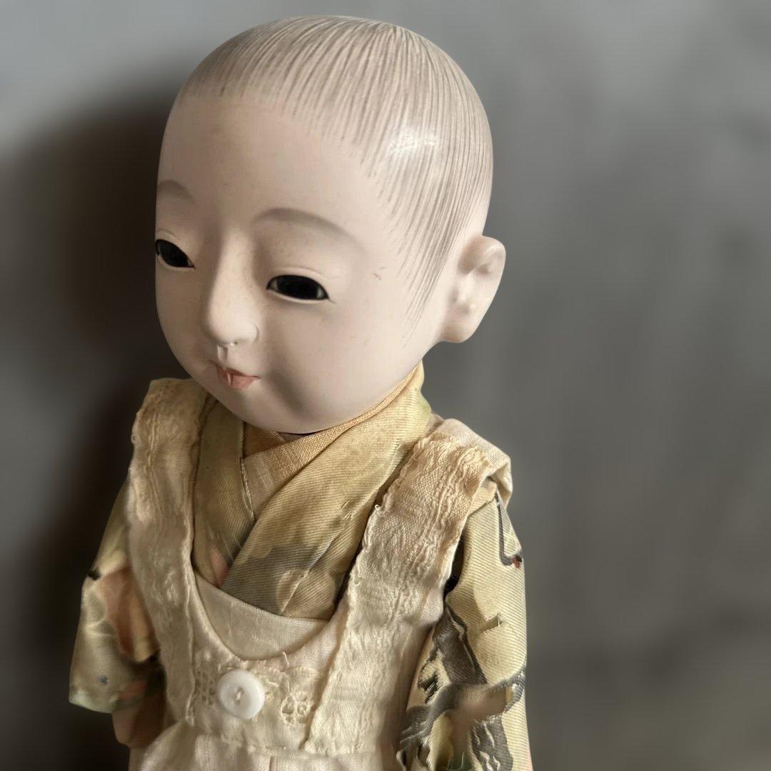 蔵出し　市松人形 伝統的な和服 男の子難あり