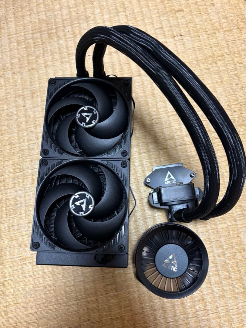 簡易水冷 ARCTIC LIQUID FREEZER III 240 BLACK