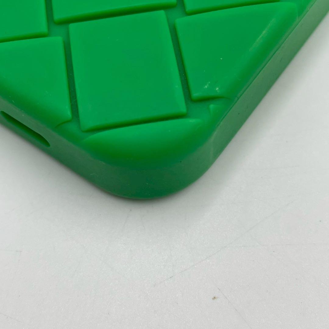 美品　iPhone 15 promax マキシイントレチャート パラキート