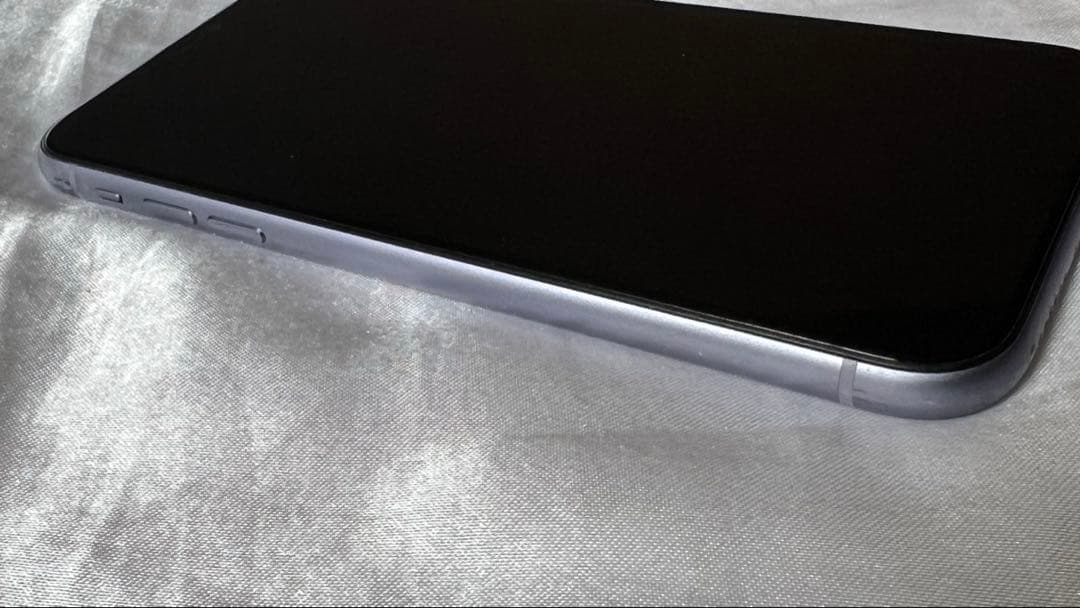 iPhone 11 パープル 本体　64GB