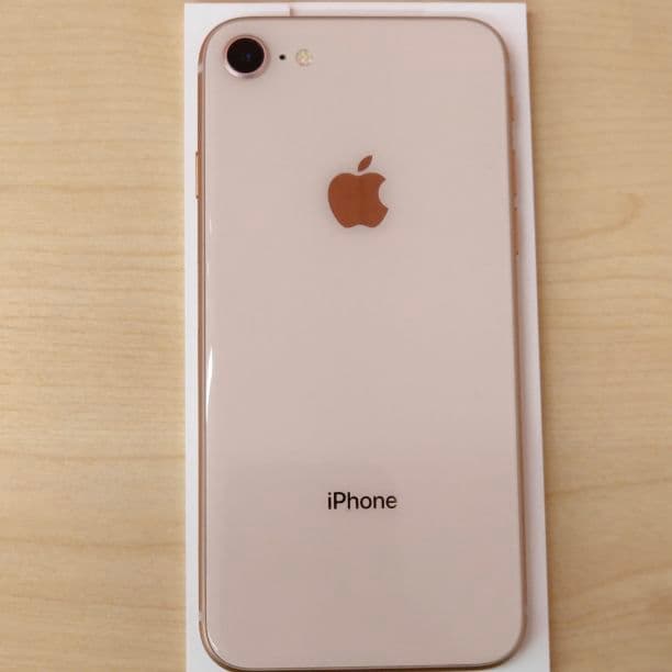 iPhone8 64G　未使用　ゴールド
