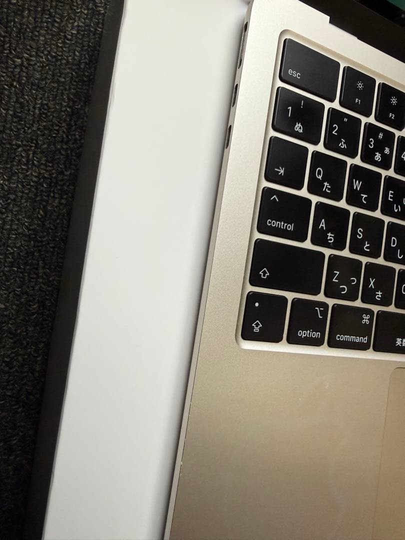 MacBook Air 13インチ M2 2022 スターライト 256GB