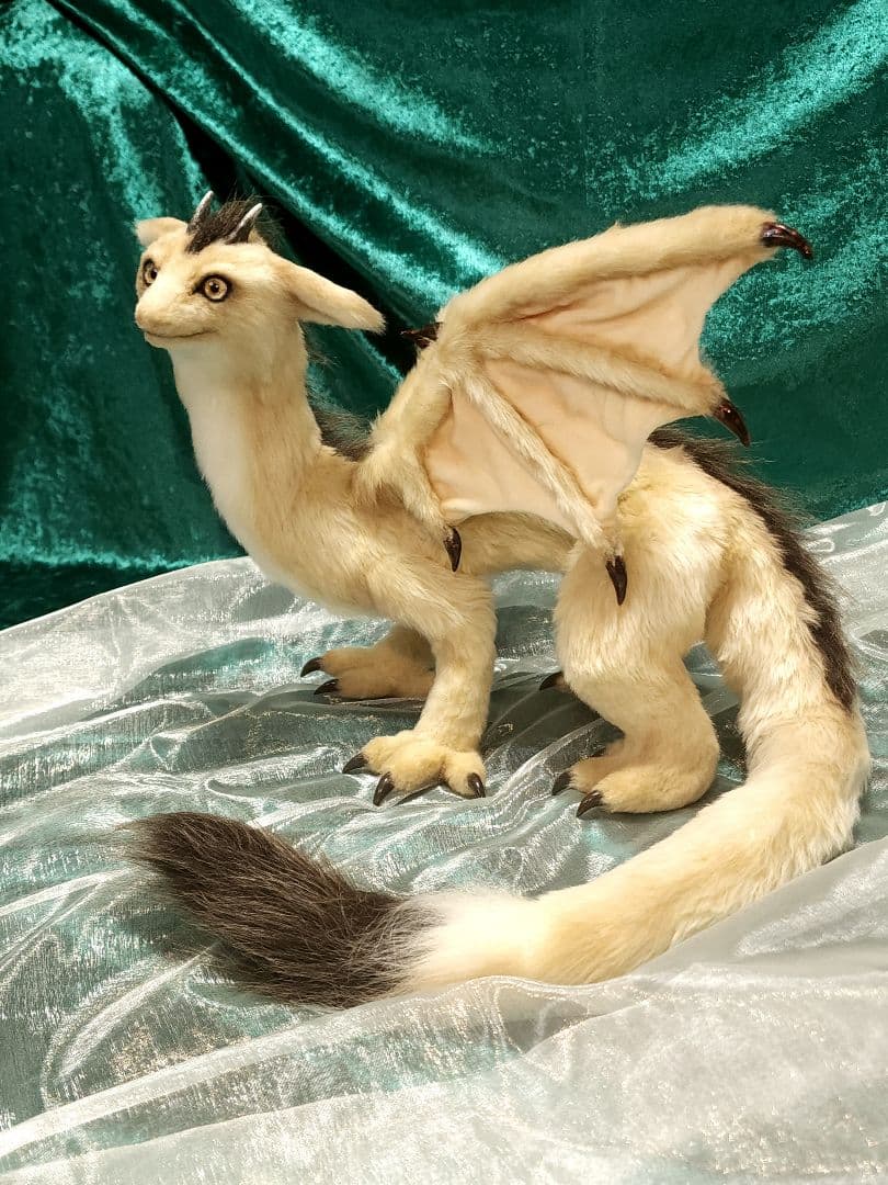 アートドール　ドラゴン ぬいぐるみ 　全身可動