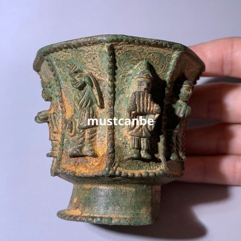 銅製 浮彫楽人物八菱杯 装飾品 現代工芸品 置物