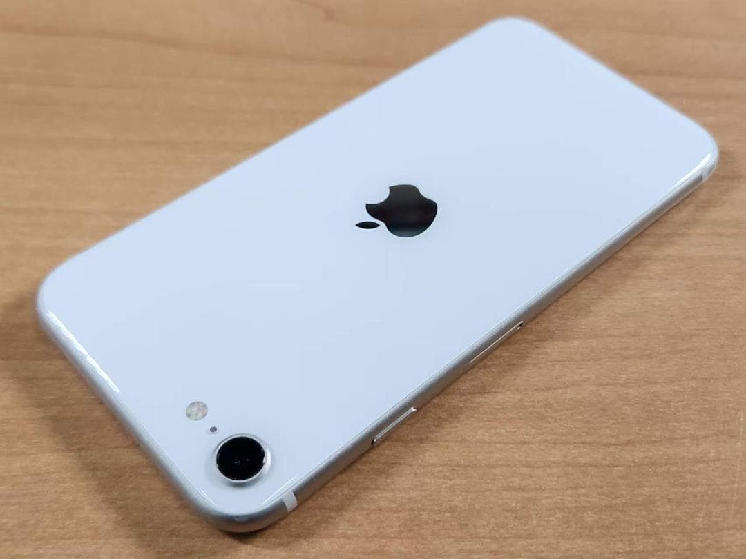 031600K iPhone SE A2782 64GB 第3世代