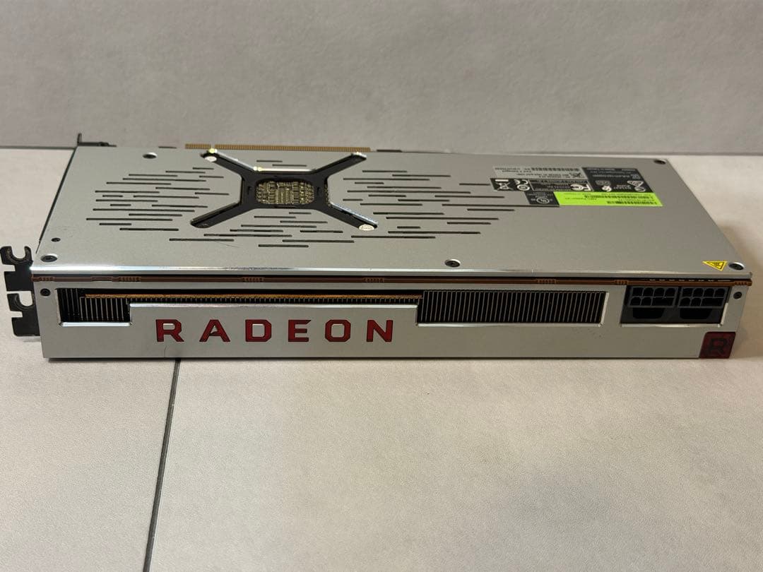 XFX Radeon VII 16GB グラフィックボード