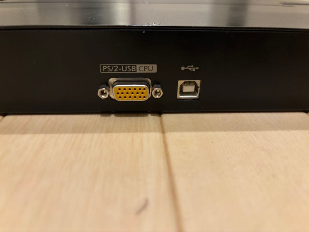 APC 17\" Rack LCD Console AP5717J ラックマウント