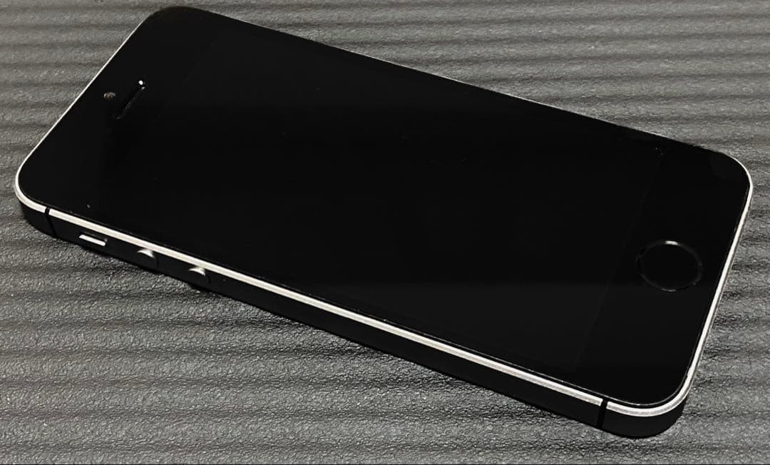 iPhone SE 第1世代 スペースグレー 64gb simフリー