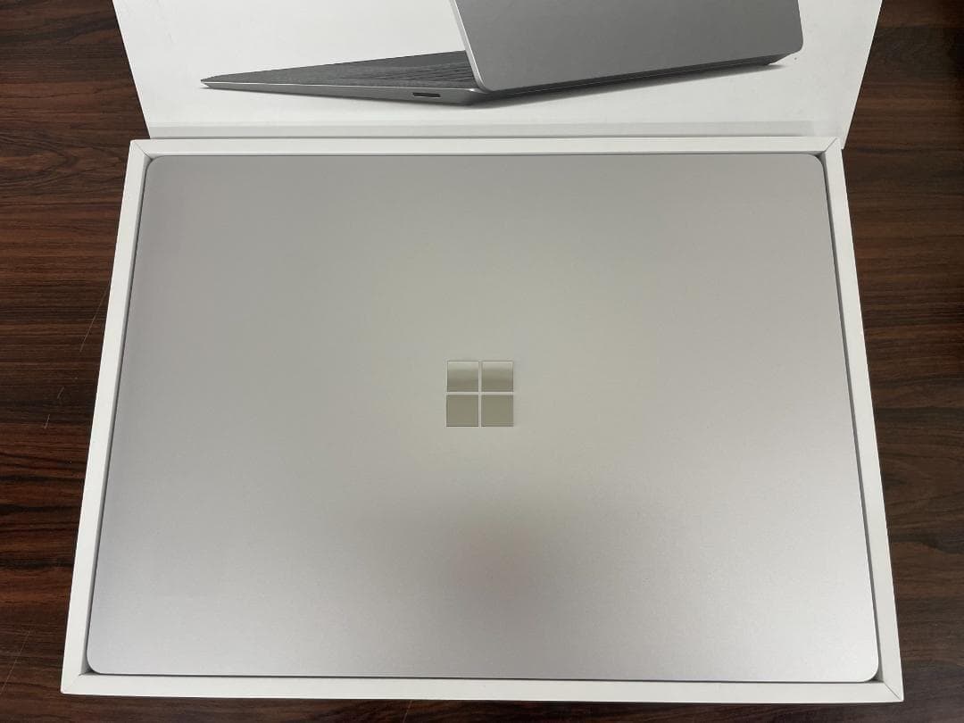 ⑥M1 Microsoft Surface Laptop 5 R2I-00020