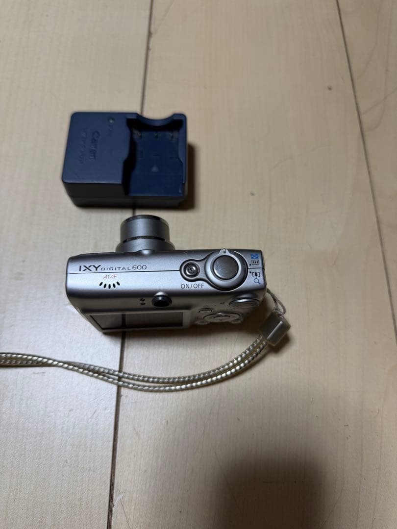 Canon IXY DIGITAL600 -エラーE18
