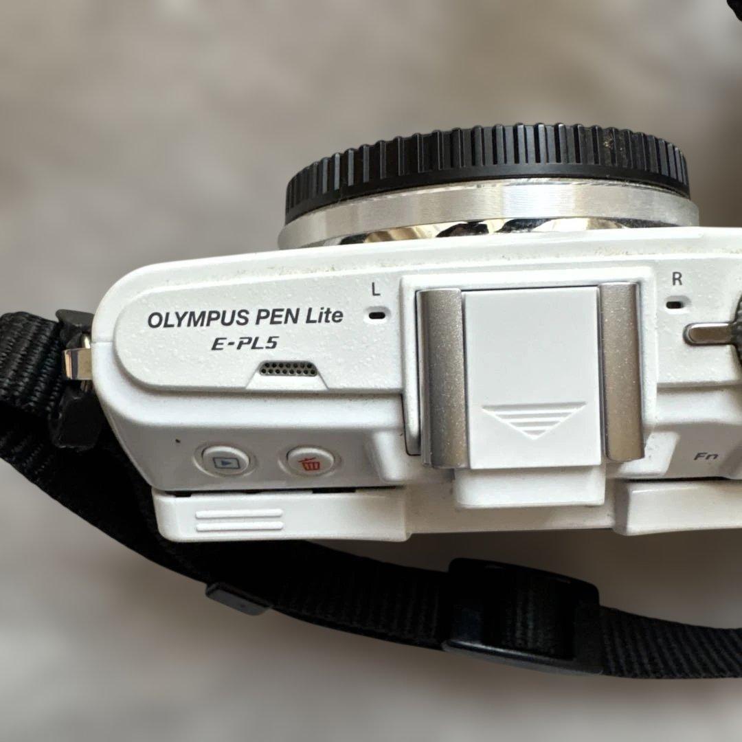OLYMPUS オリンパス　PEN Lite E-PL5 カメラ