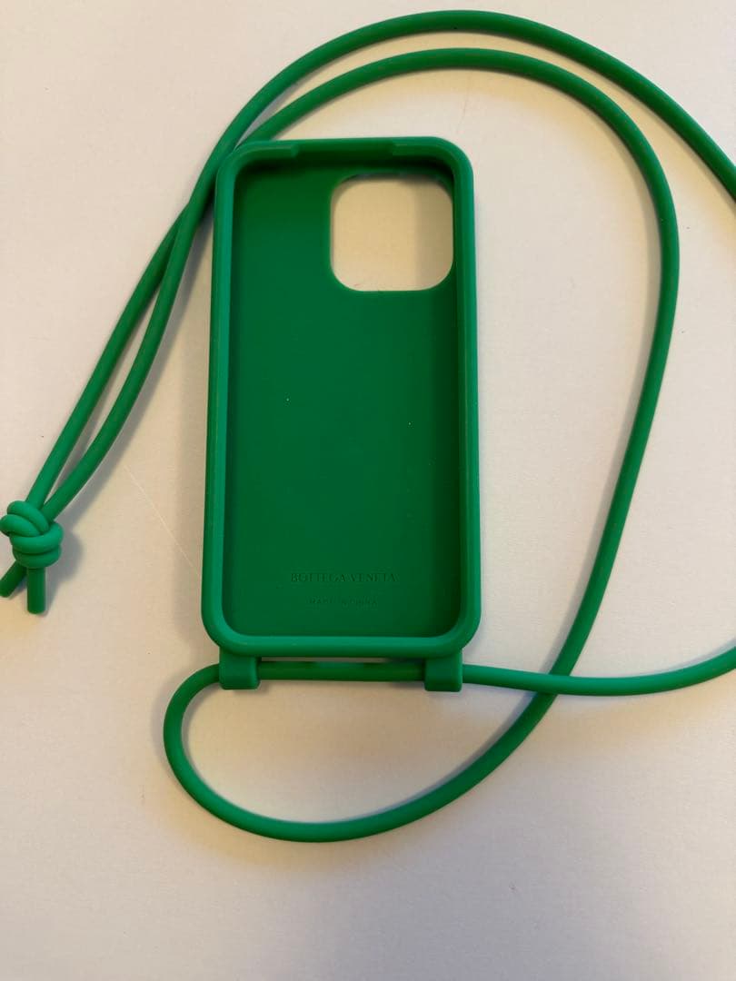 BOTTEGA VENETA iPhone13proケース ストラップ付き
