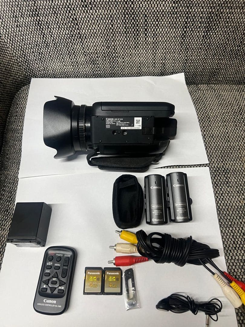 Canon IVIS HF G10 充電器がなかったのでテストできませんでした。
