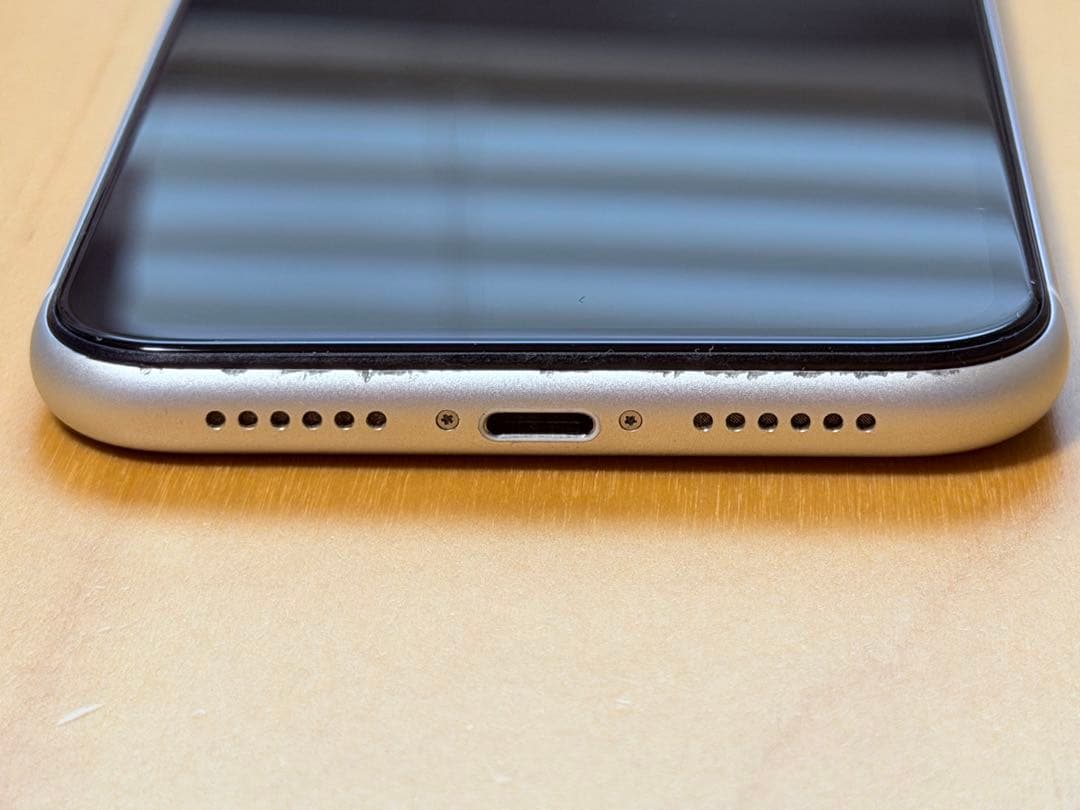 iPhone 11 ホワイト 128GB バッテリー100% SIMフリー