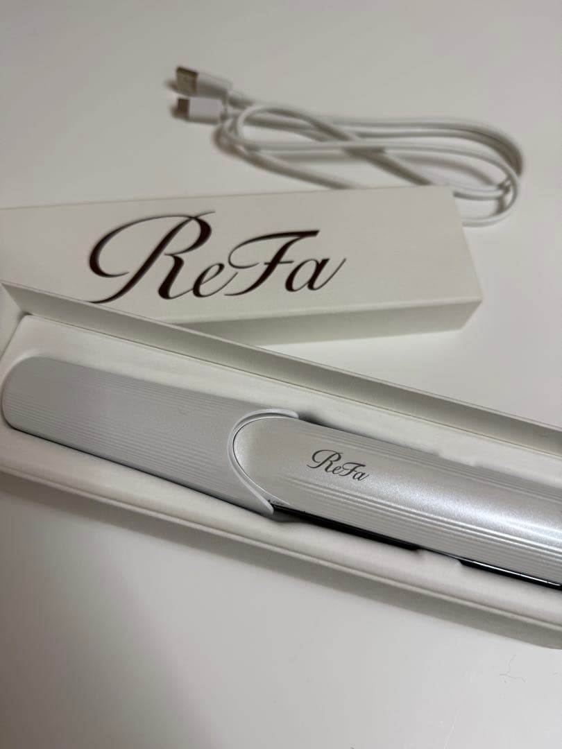 ReFa ストレートヘアアイロン コードレス　USBケーブル/箱付き　美品