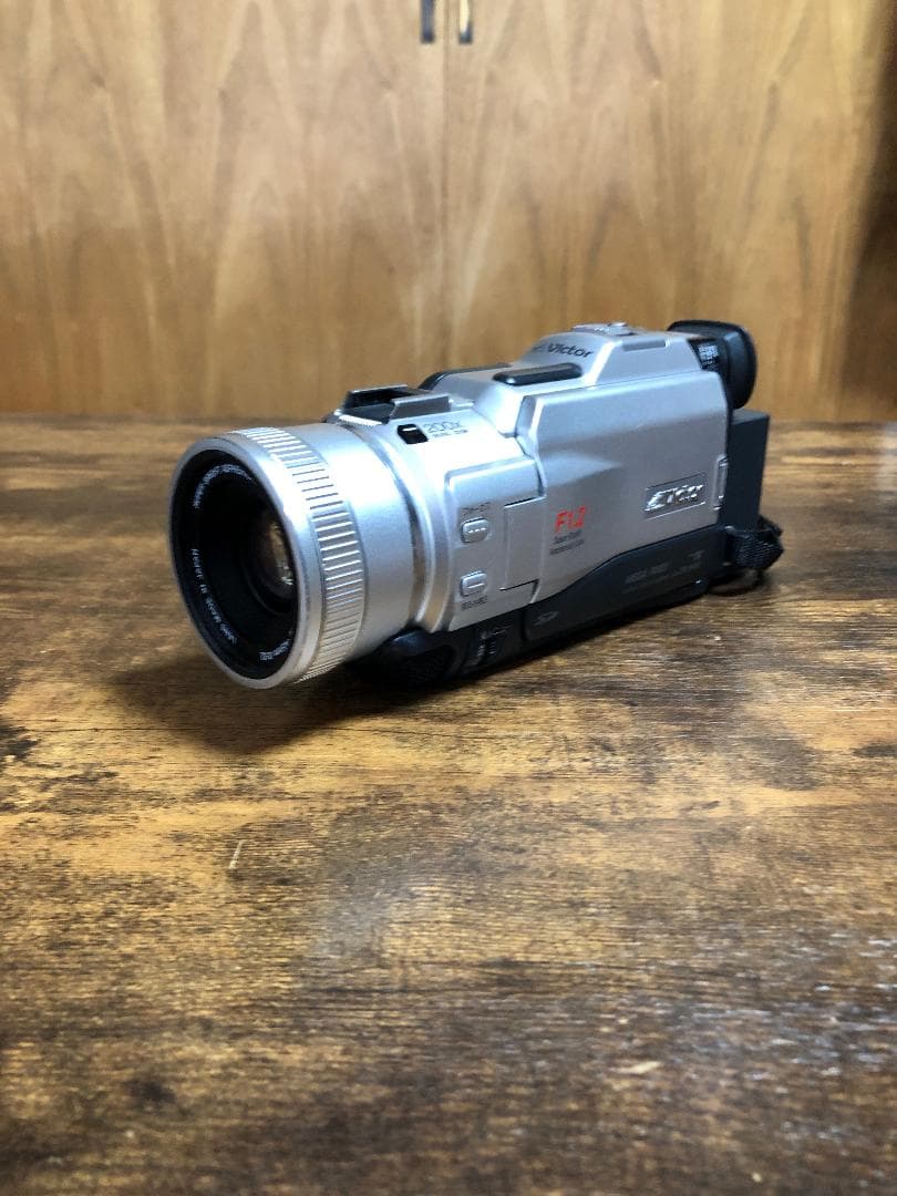 ビデオカメラ Victor GR-DV3000