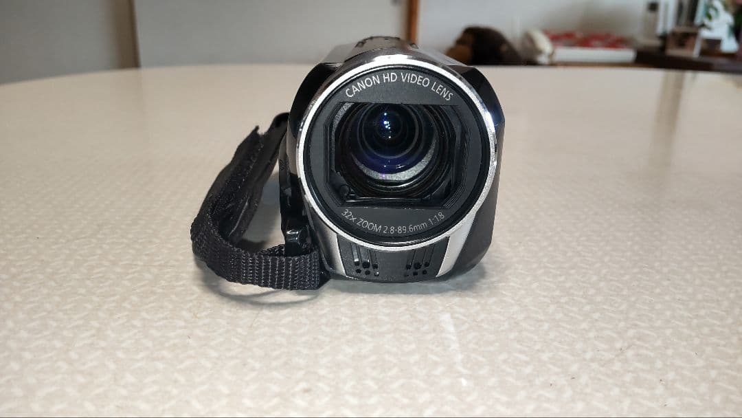 Canon HDビデオカメラ 本体と充電器