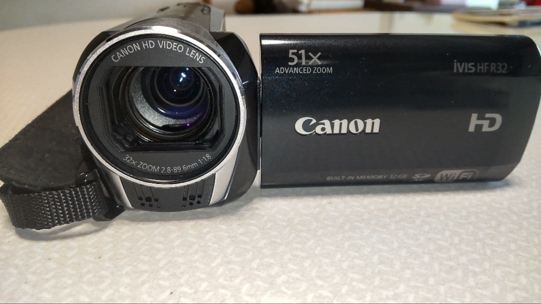 Canon HDビデオカメラ 本体と充電器