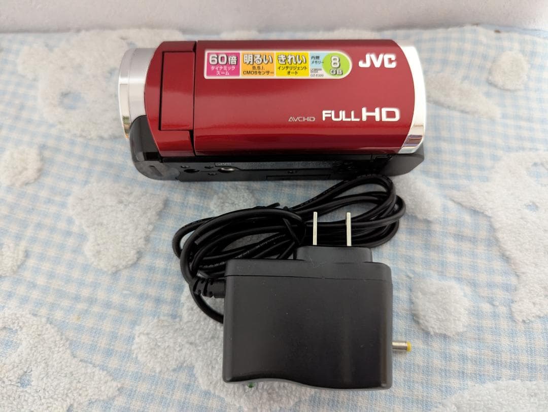 鮮やかな赤色、JVC フルHD ビデオカメラ 8GB