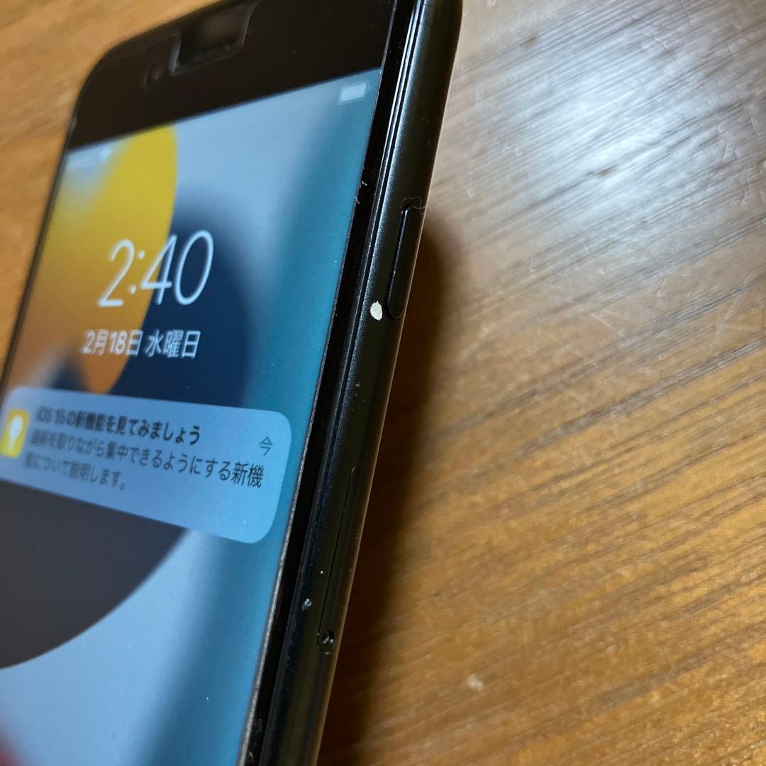 iPhoneSE 第二世代　ブラック 裏面ひび割れあり　128GB
