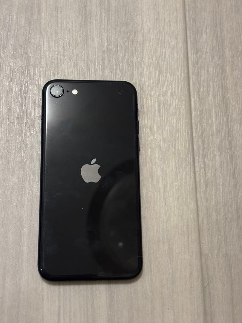 iPhone SE2 ブラック　SIMフリー
