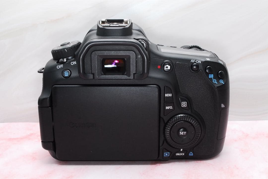 ✨高性能機種✨Canon EOS 60D★ハイアマチュア★一眼レフカメラ