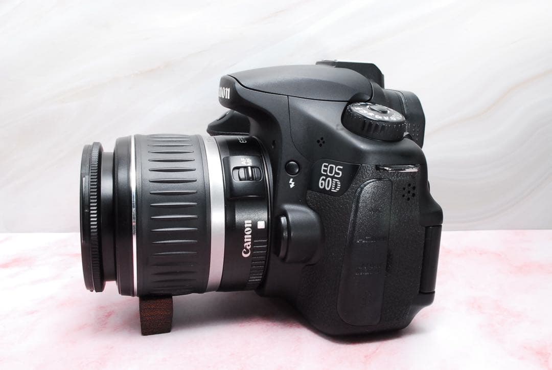 ✨高性能機種✨Canon EOS 60D★ハイアマチュア★一眼レフカメラ