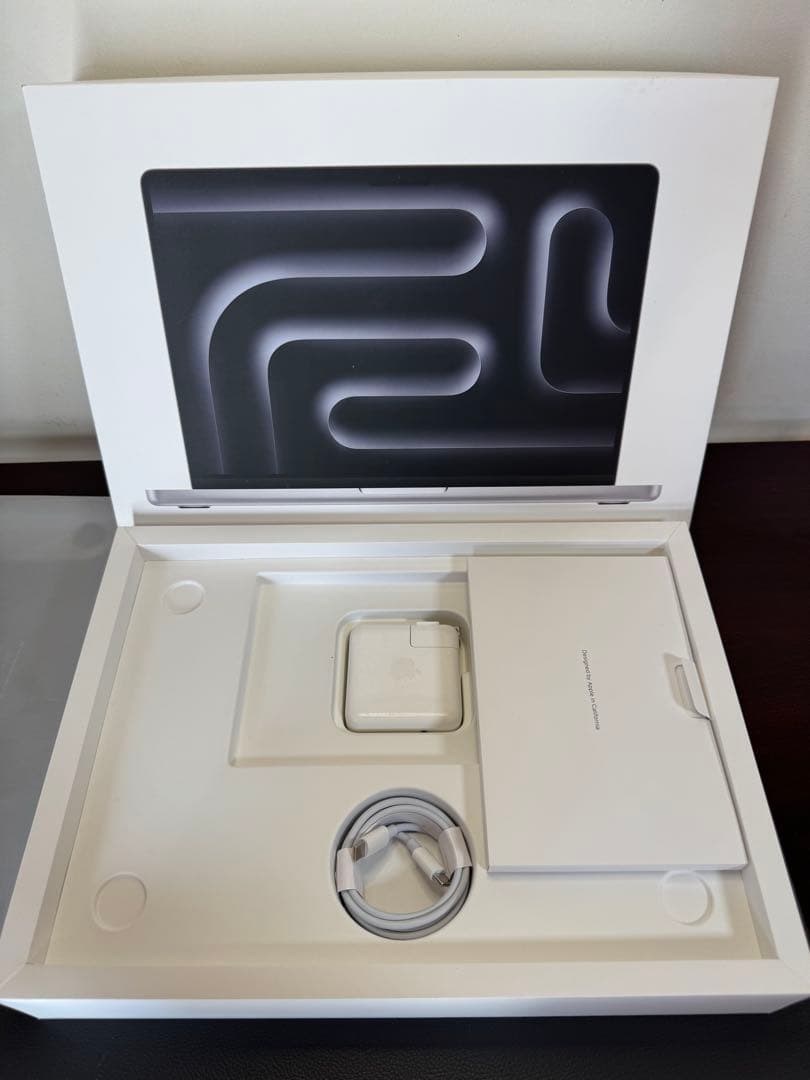 MacBook Pro 2020。16GB。 500GB