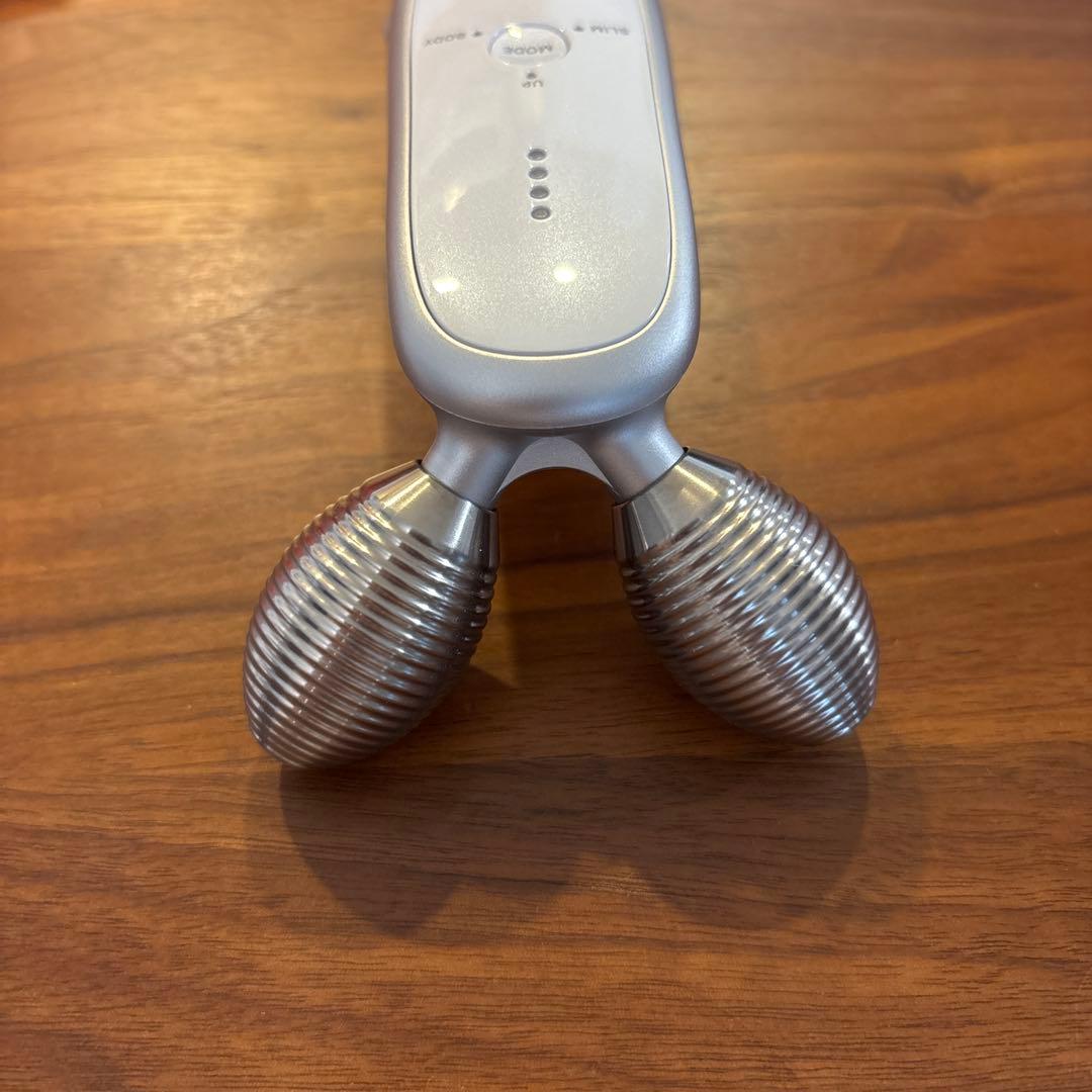 MEDICUBE AGE-R 美顔器 EMS