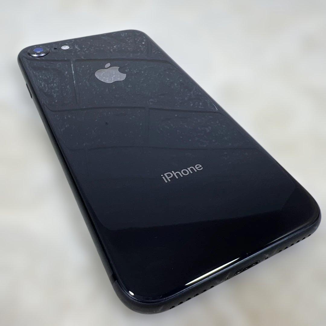 iphone8 64GB バッテリー83%