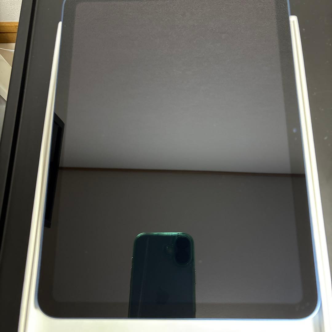 IPad 第10世代 256GB WiFi ケース付き